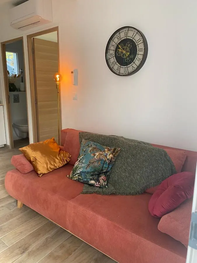 Aix-Marseille Superbe T2 Avec Jardin, Piscine Et Parking Apartment Simiane-Collongue 0*,  France
